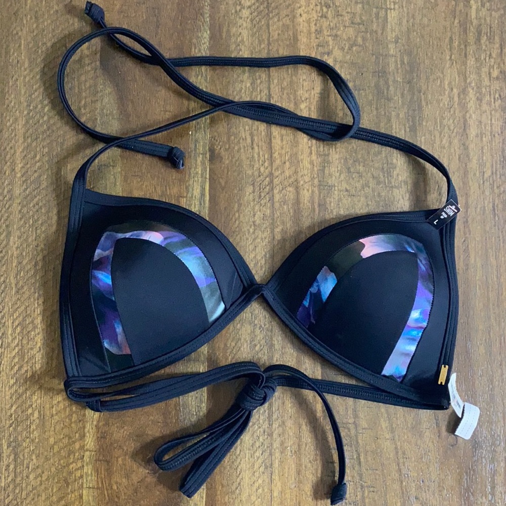 NWT Victoria’s Secret Bikini Top